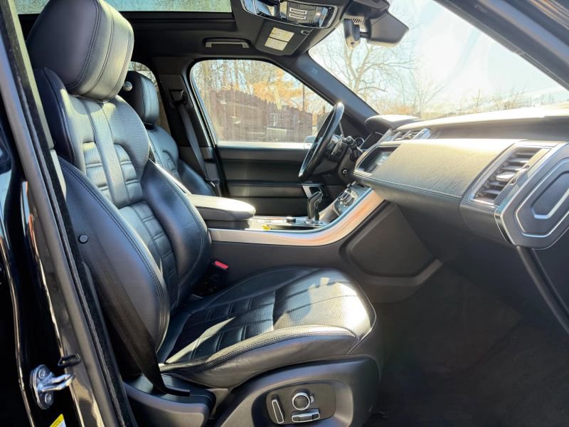 Used 2017 Land Rover Range Rover Sport HSE Dynamic image 29