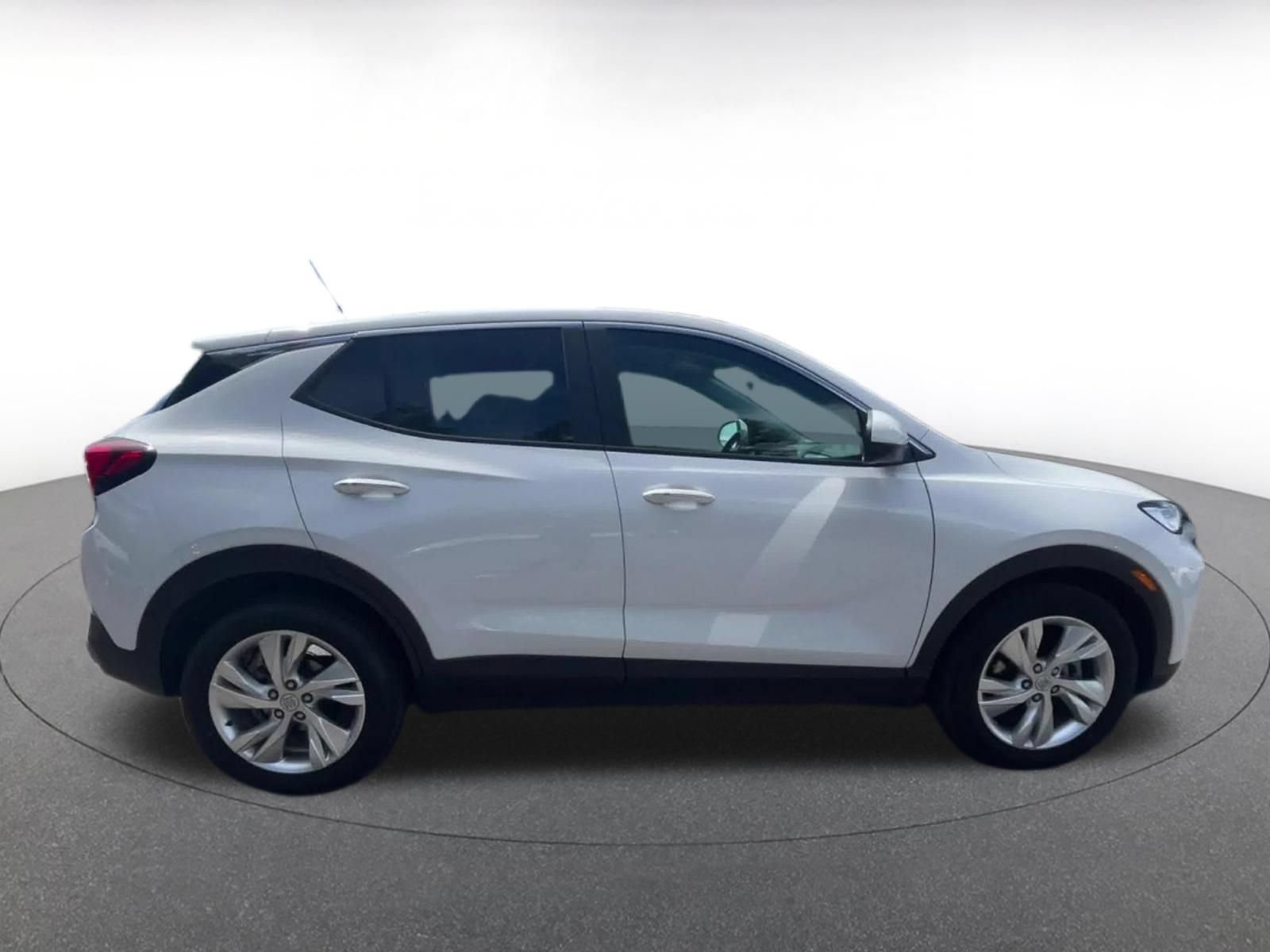 Used 2025 Buick Encore GX Preferred FWD image 17