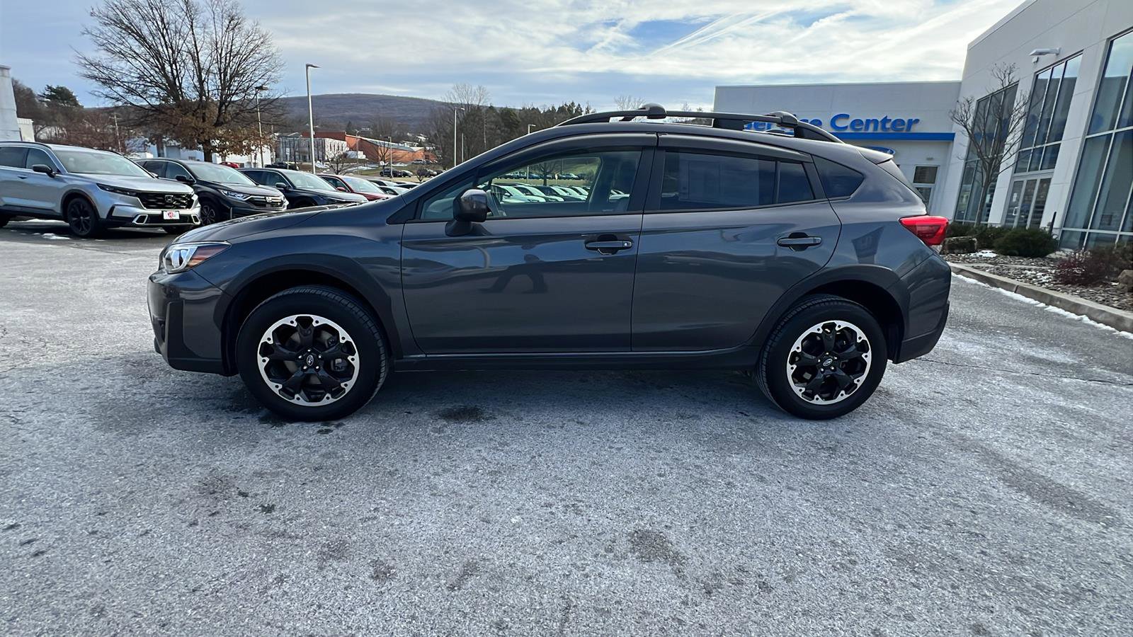 Used 2021 Subaru Crosstrek 2.0i Premium w/ Moonroof Package image 7