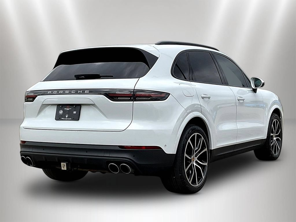 Used 2022 Porsche Cayenne AWD/4WD image 6