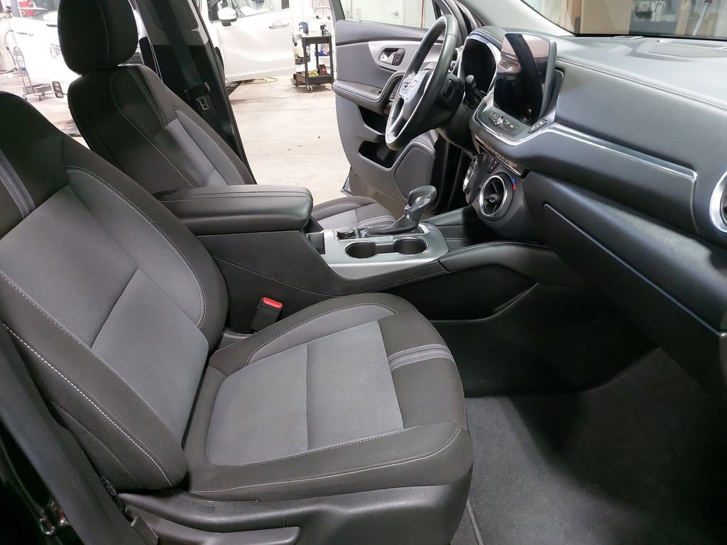 Used 2023 Chevrolet Blazer LT w/ Driver Confidence Package AWD/4WD image 10
