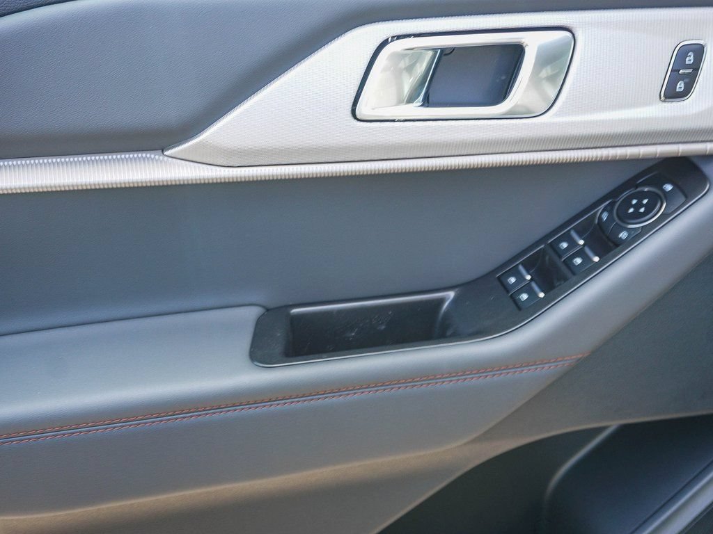 New 2026 Ford Explorer Active w/ Active Comfort Package RWD image 18
