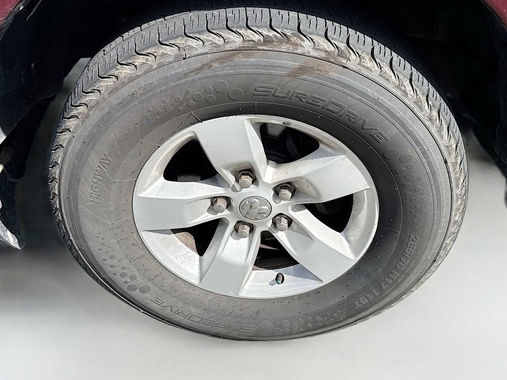 Used 2022 RAM 1500 Classic SLT image 27