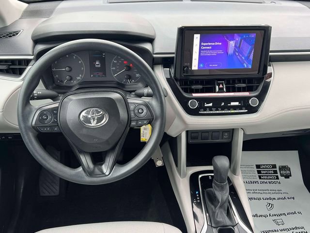 Used 2024 Toyota Corolla Cross L image 15