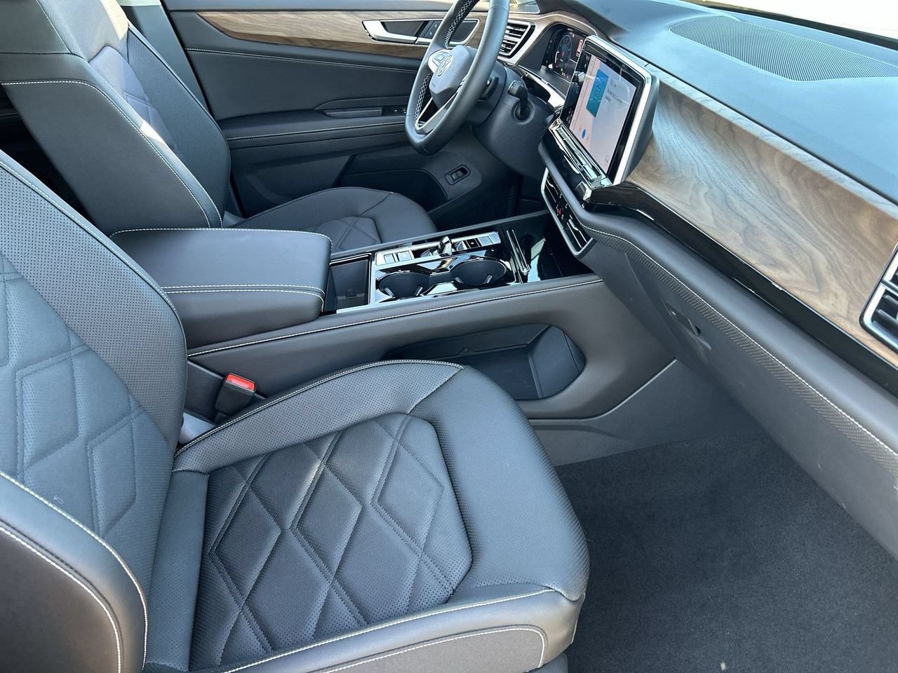 New 2026 Volkswagen Atlas SE FWD image 8