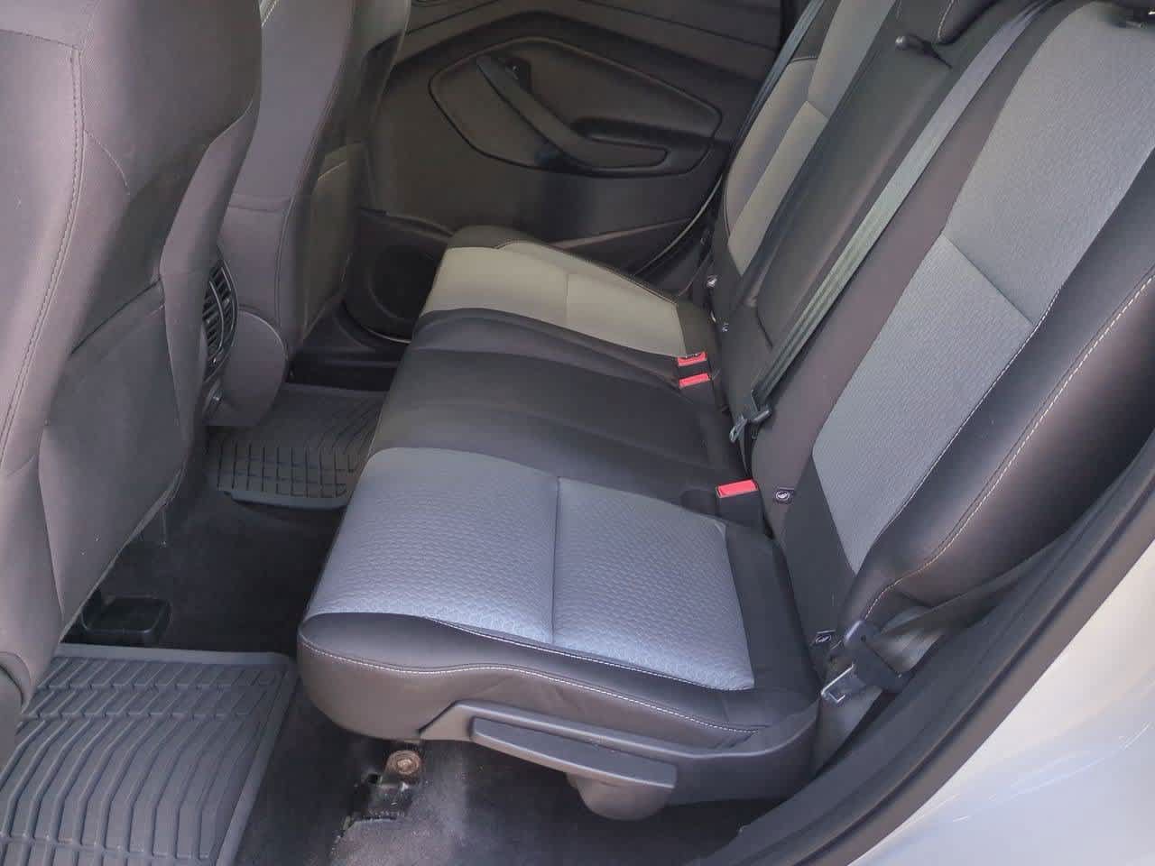 Used 2017 Ford Escape SE AWD/4WD image 18