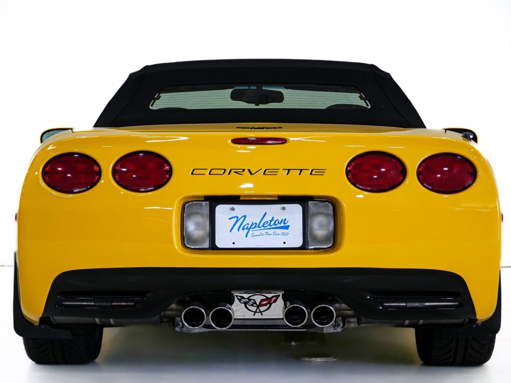Used 2004 Chevrolet Corvette Convertible image 8