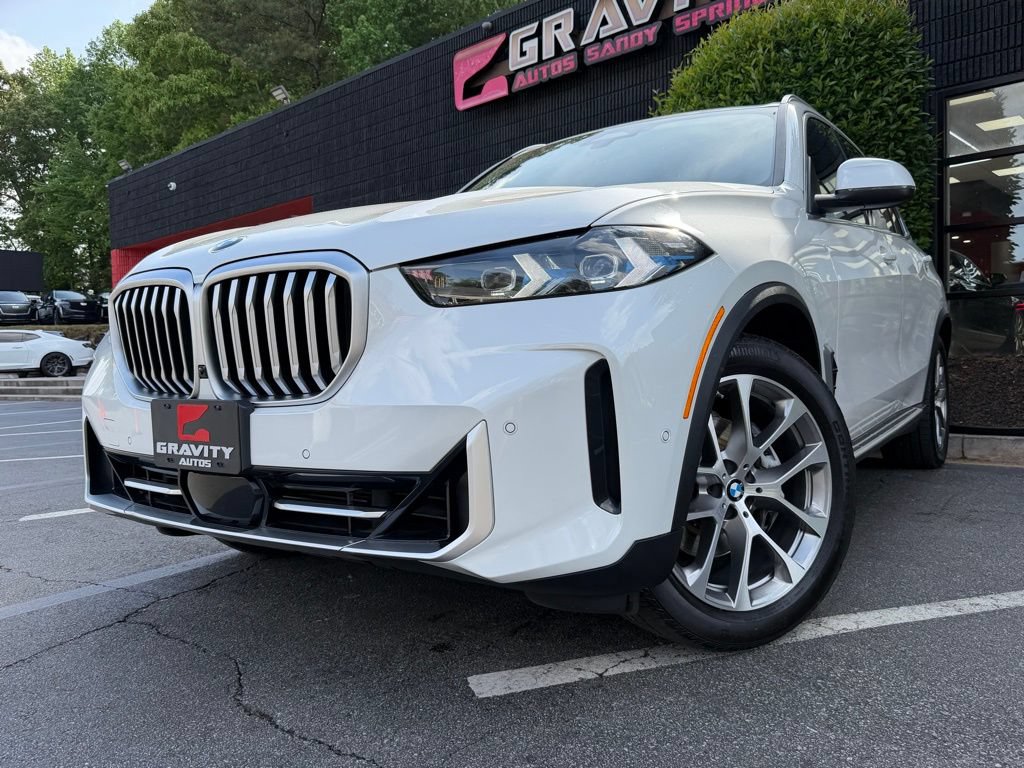 Used 2025 BMW X5 xDrive40i AWD/4WD image 2