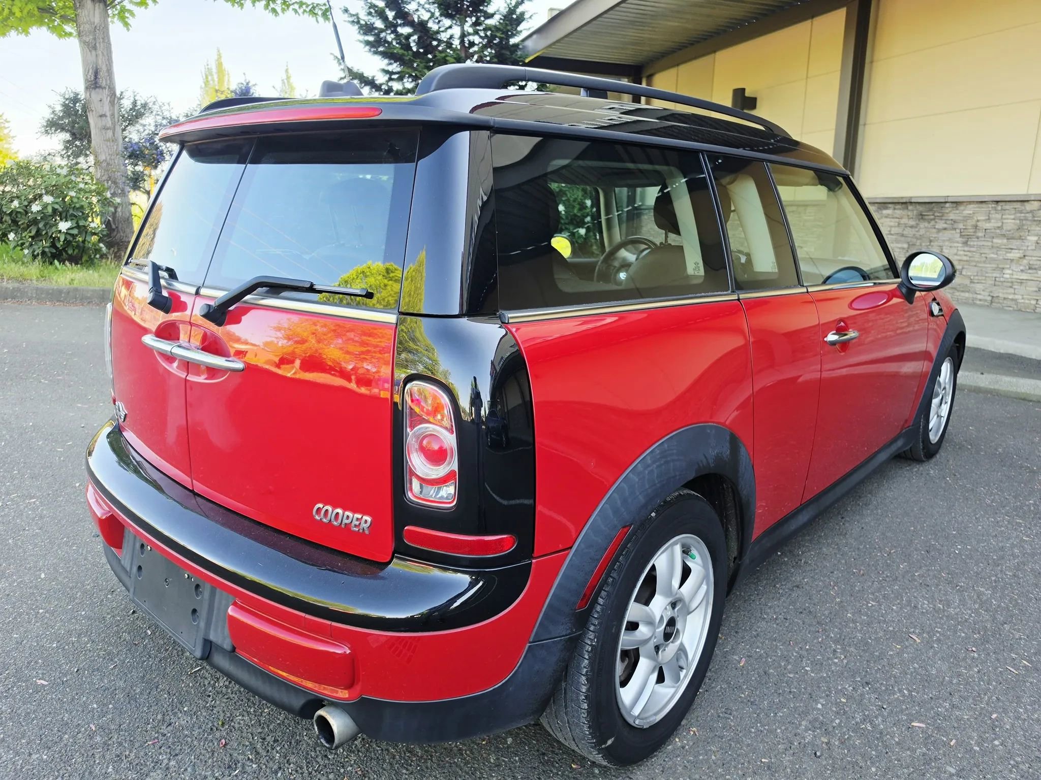 Used 2012 MINI Cooper Clubman FWD image 5
