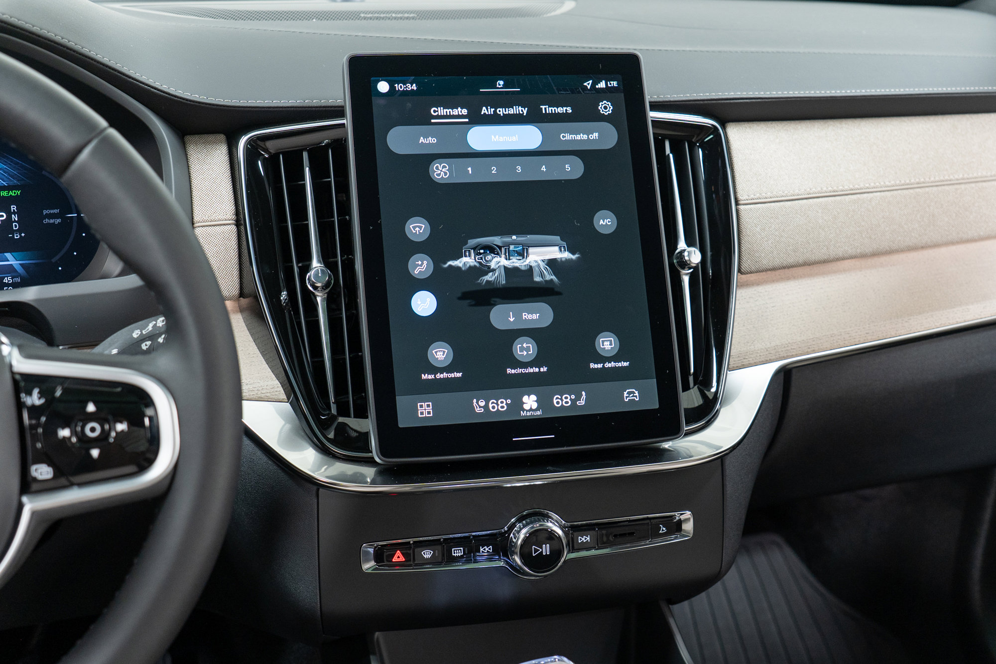 New 2026 Volvo XC90 T8 Plus w/ Protection Package Premier image 19