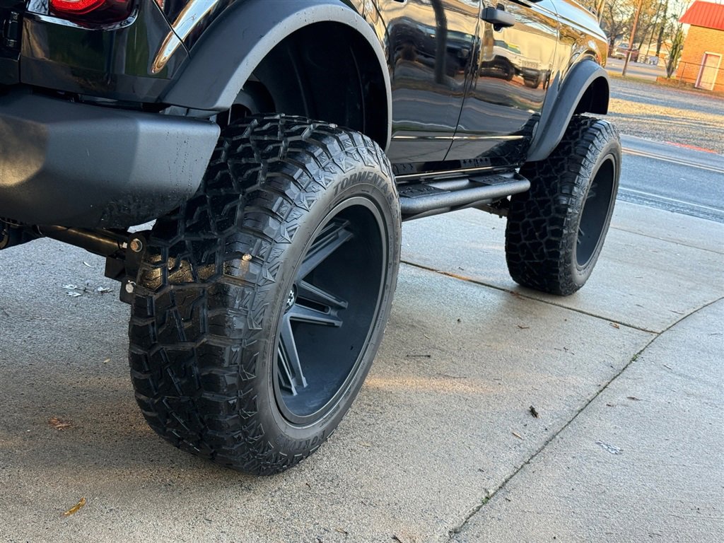 Used 2025 Ford Bronco 4-Door image 38