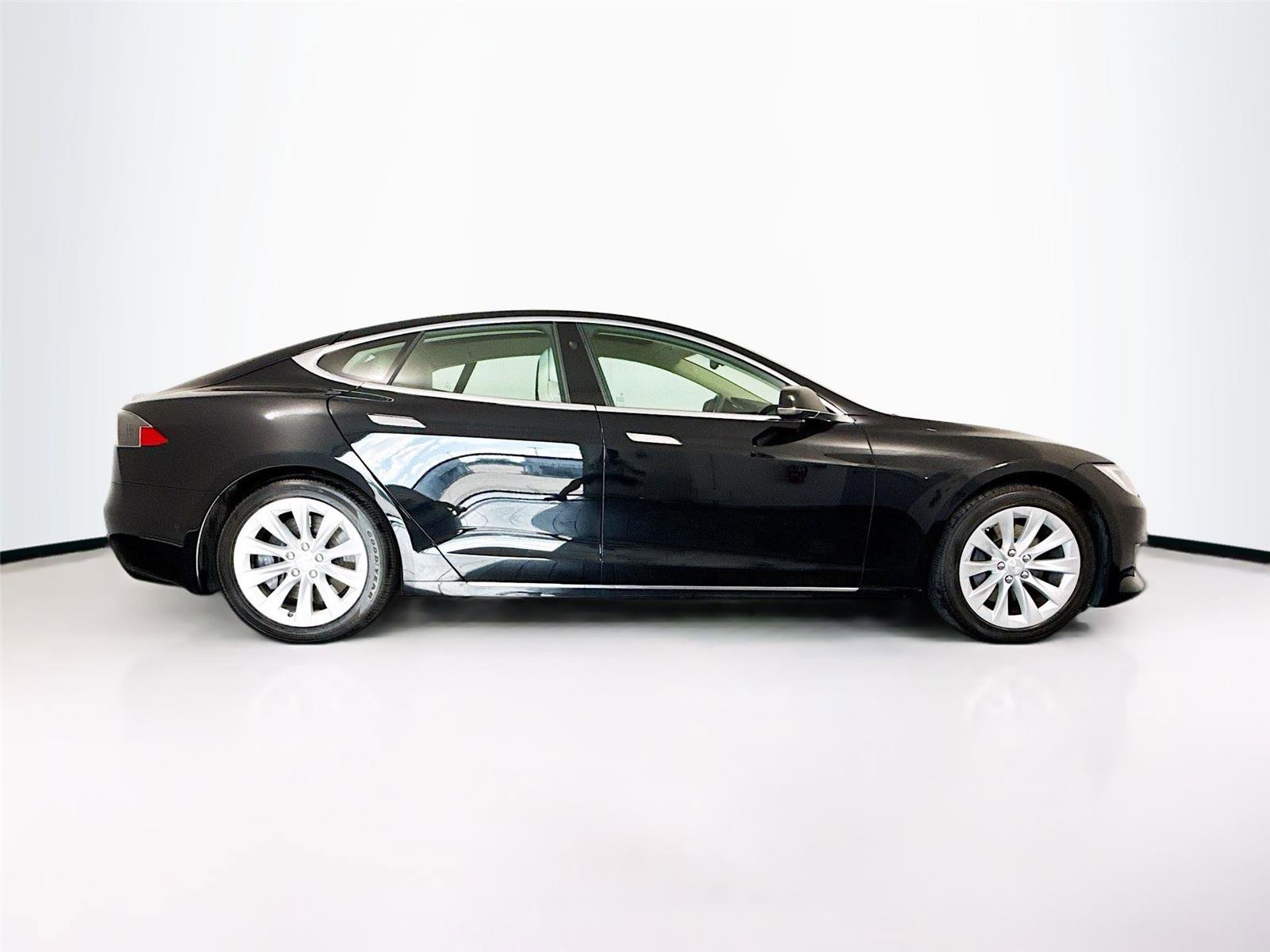 Used 2018 Tesla Model S 75D AWD/4WD image 25