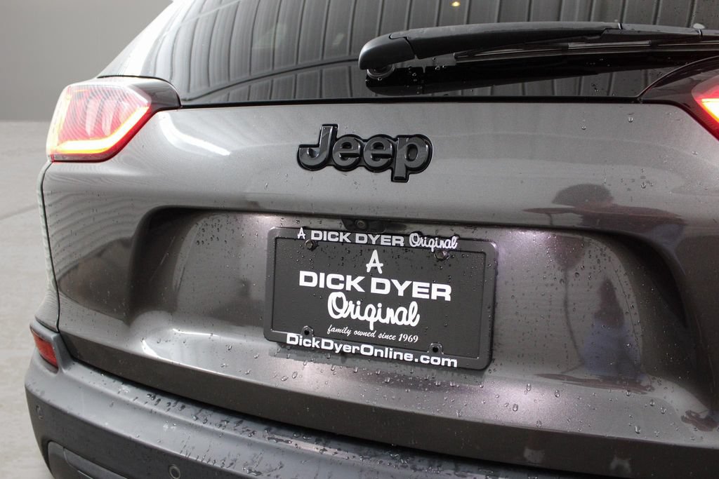 Used 2020 Jeep Cherokee Latitude Plus FWD image 31