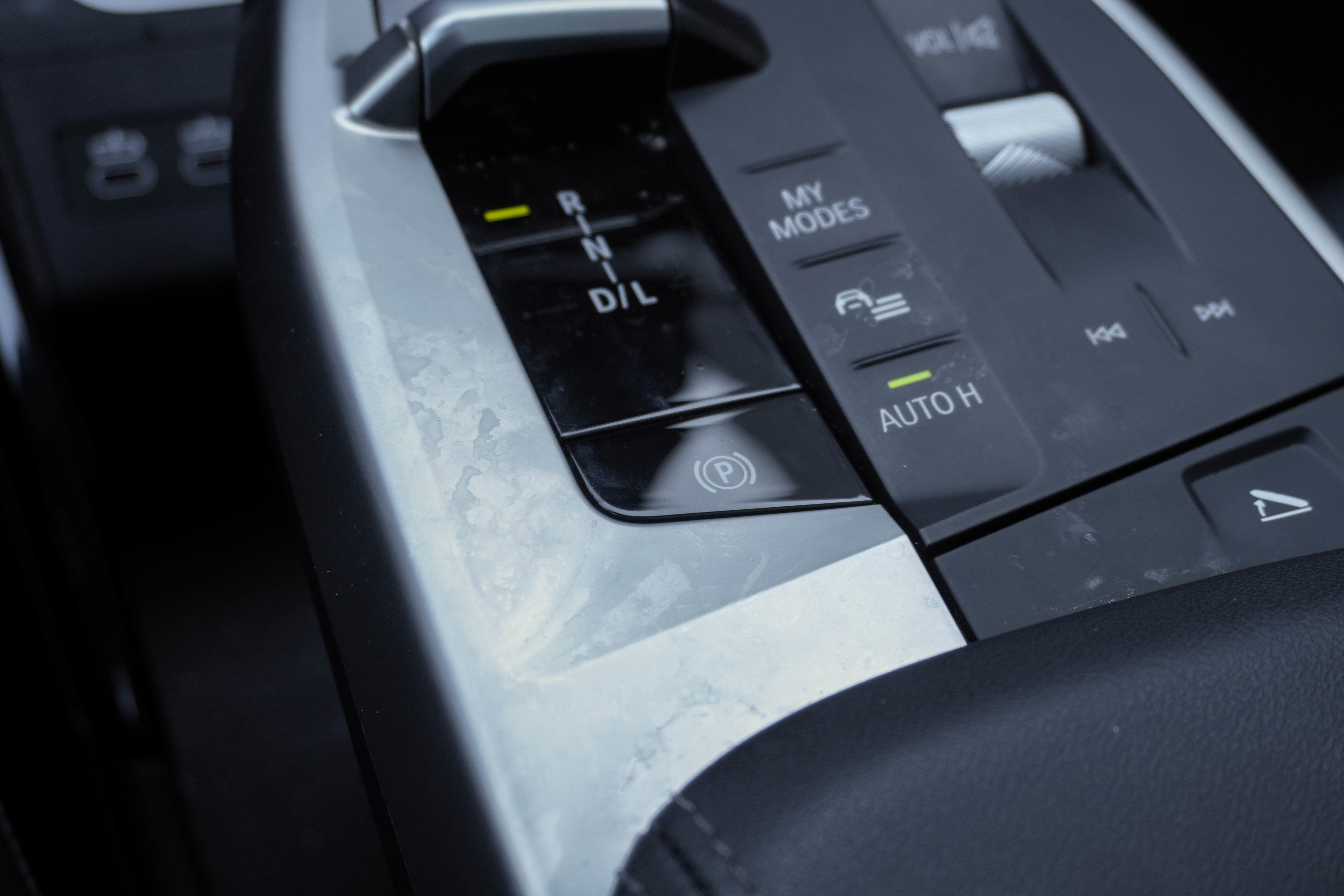 Certified 2025 BMW X2 xDrive28i image 25