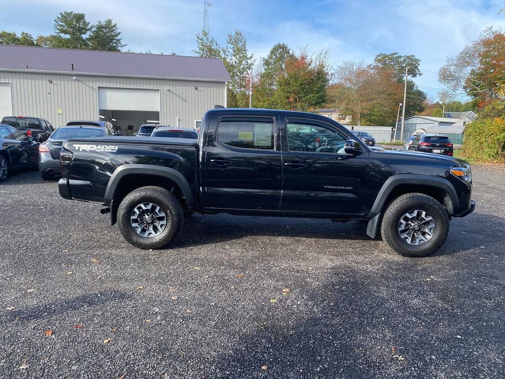 Used 2021 Toyota Tacoma TRD Off-Road w/ Technology Package image 4