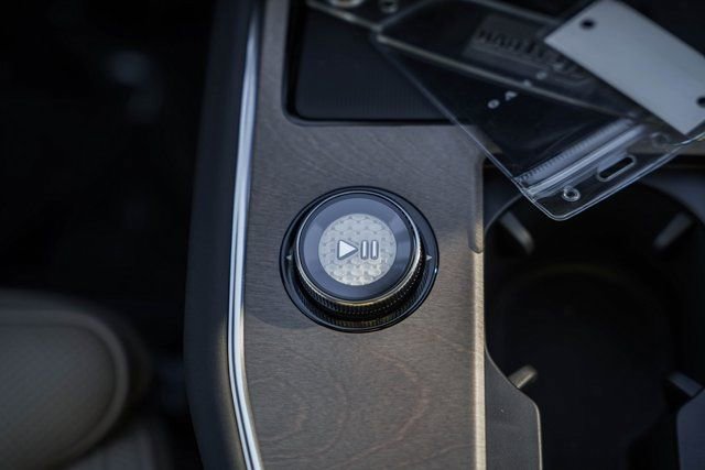 New 2026 Volvo EX90 Ultra image 24