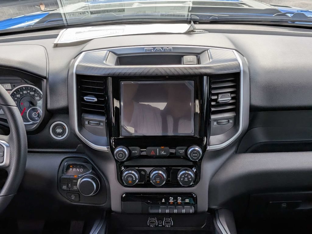 New 2026 RAM 1500 Express AWD/4WD image 18