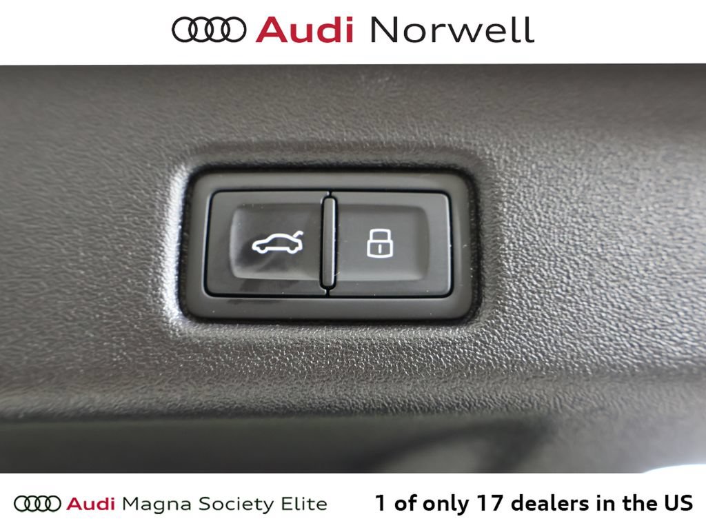 Used 2025 Audi Q5 Premium Plus w/ Premium Plus AWD/4WD image 17
