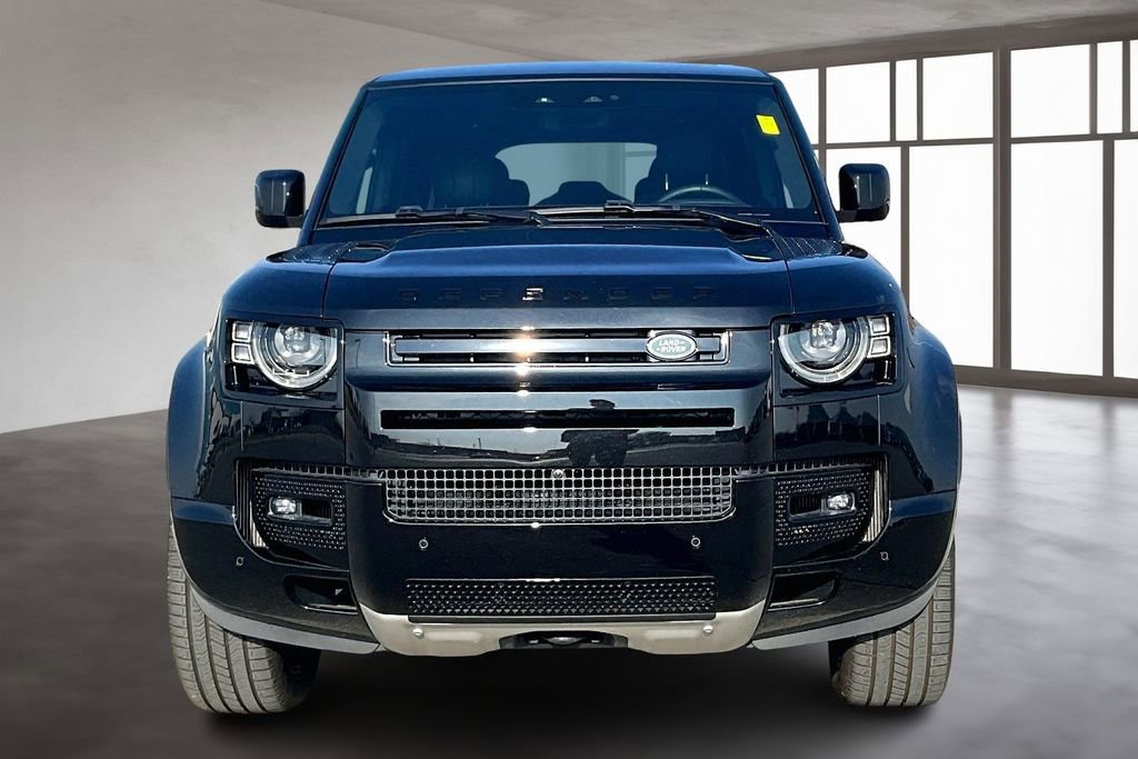 Used 2025 Land Rover Defender 130 X image 3