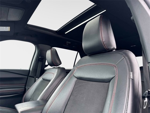 Used 2023 Ford Explorer ST-Line w/ Class IV Trailer Tow Package image 18