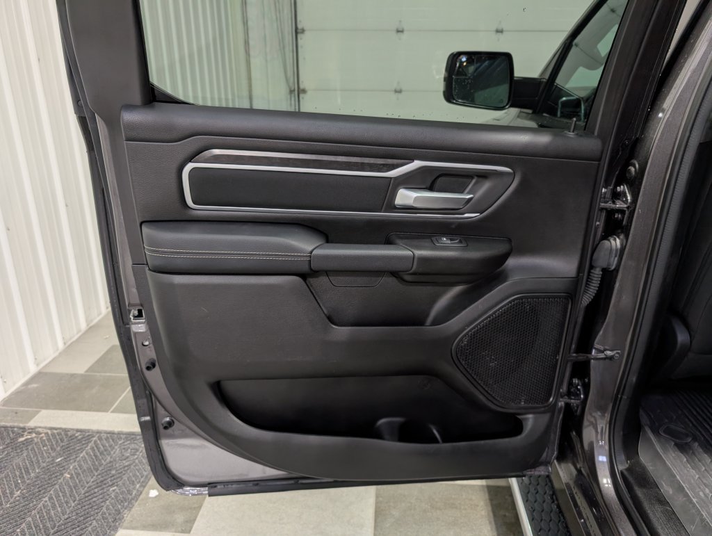 Used 2023 RAM 1500 Big Horn AWD/4WD image 9
