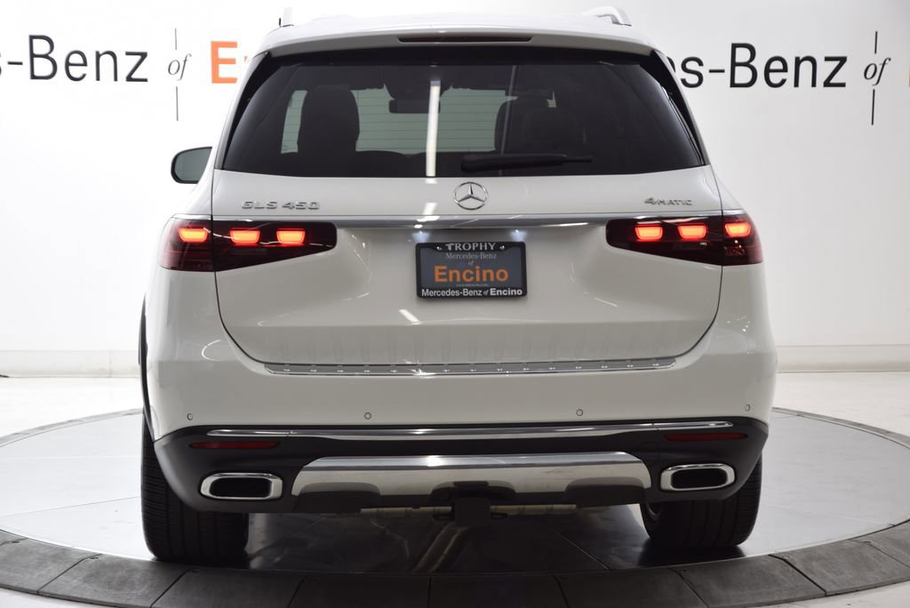 Used 2025 Mercedes-Benz GLS 450 4MATIC image 5