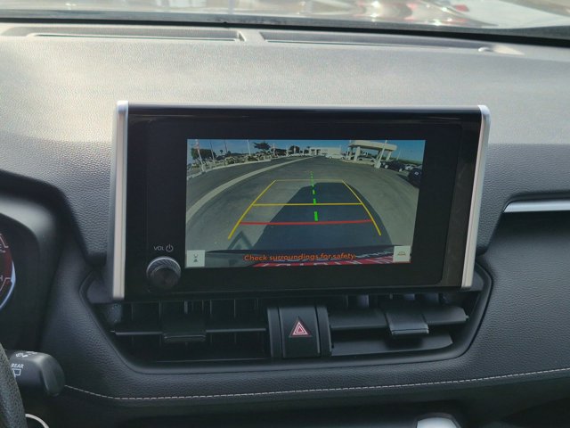 Used 2025 Toyota RAV4 XLE FWD image 19