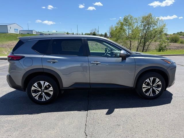 Used 2023 Nissan Rogue SV AWD/4WD image 5