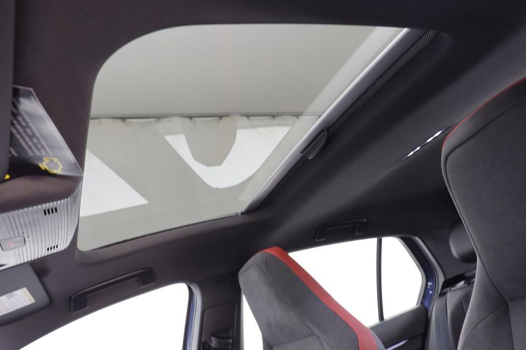 New 2026 Volkswagen GTI SE FWD image 15
