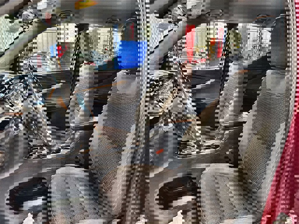 Used 2022 Chevrolet Bolt EUV LT w/ Comfort Package image 12