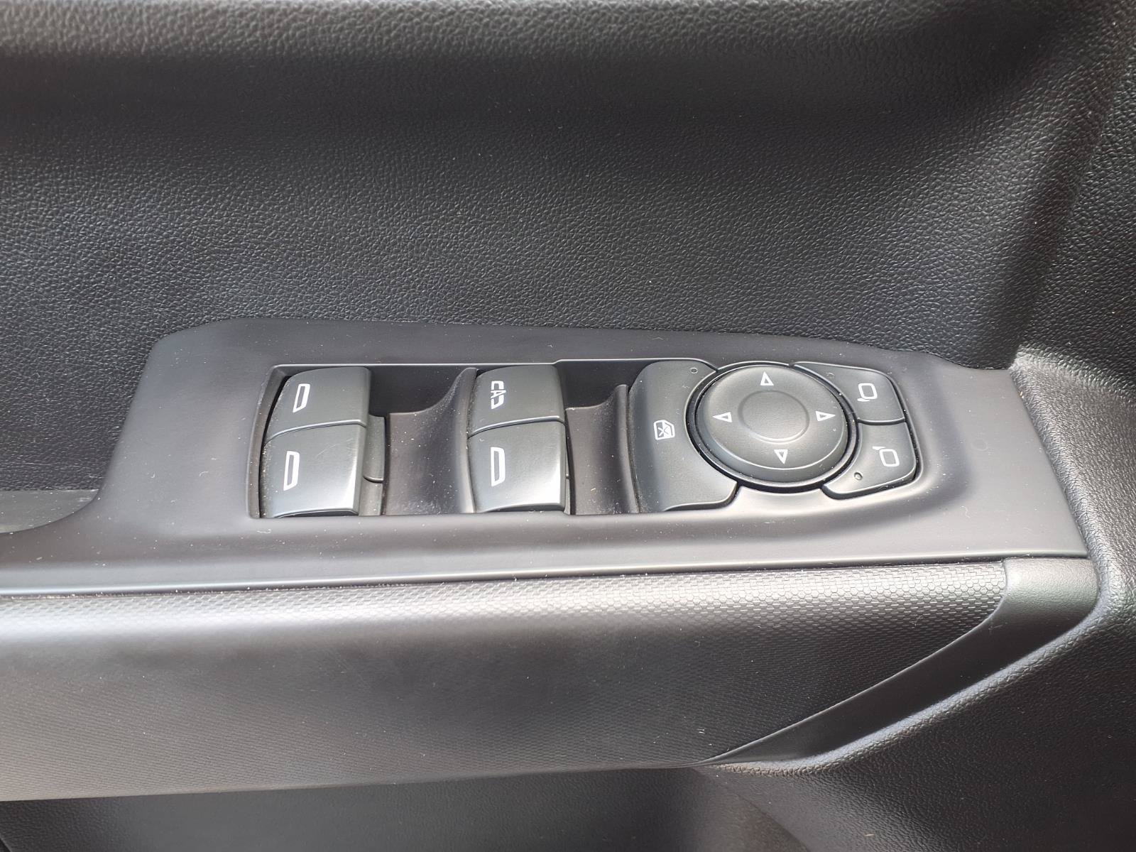 Used 2019 Chevrolet Silverado 1500 Custom Trail Boss w/ Custom Convenience Package AWD/4WD image 12