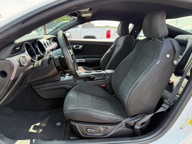 Certified 2017 Ford Mustang Coupe RWD image 9