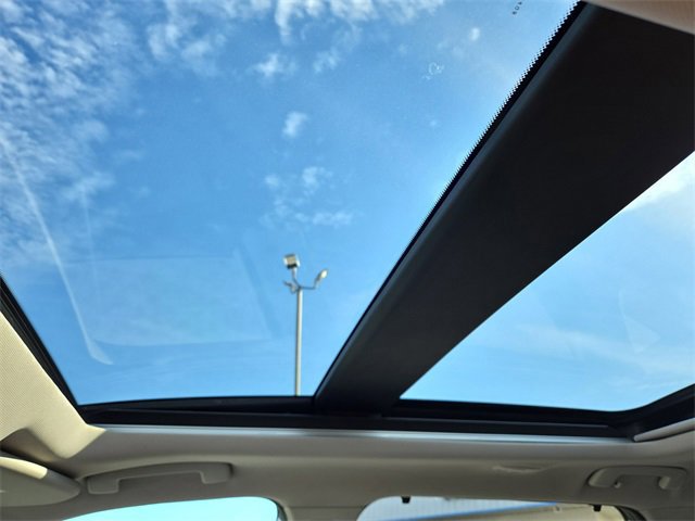 Used 2021 Nissan Rogue SL image 25