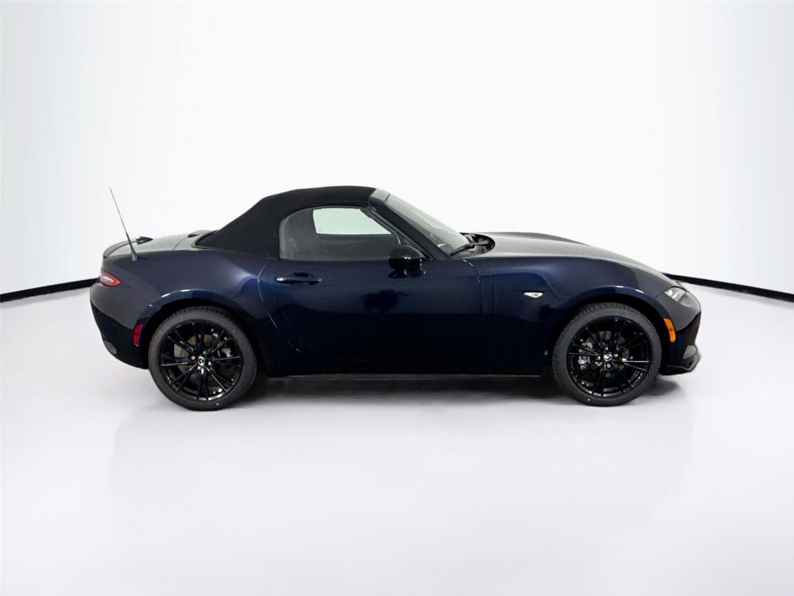 New 2026 MAZDA MX-5 Miata Club w/ Interior Package RWD image 6