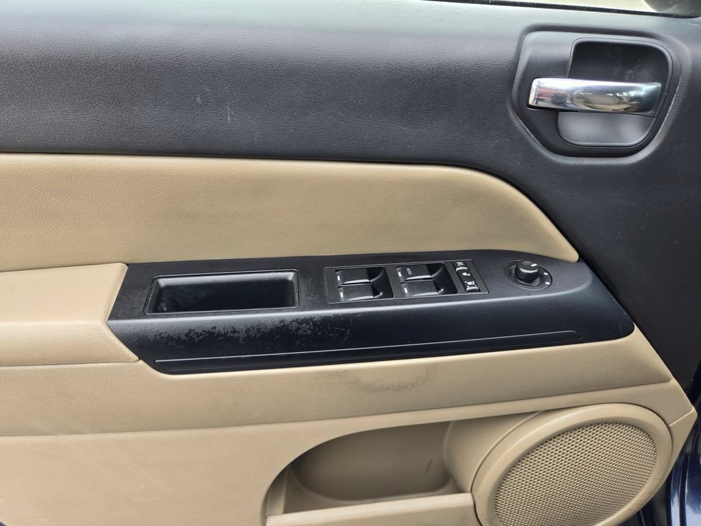 Used 2016 Jeep Compass Sport w/ Power Value Group FWD image 15