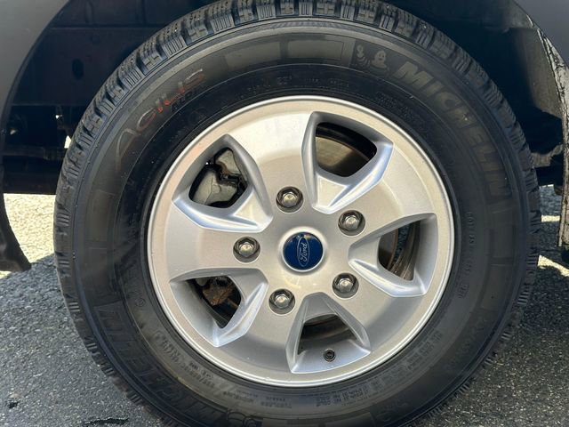 Used 2019 Ford Transit 150 XLT image 25