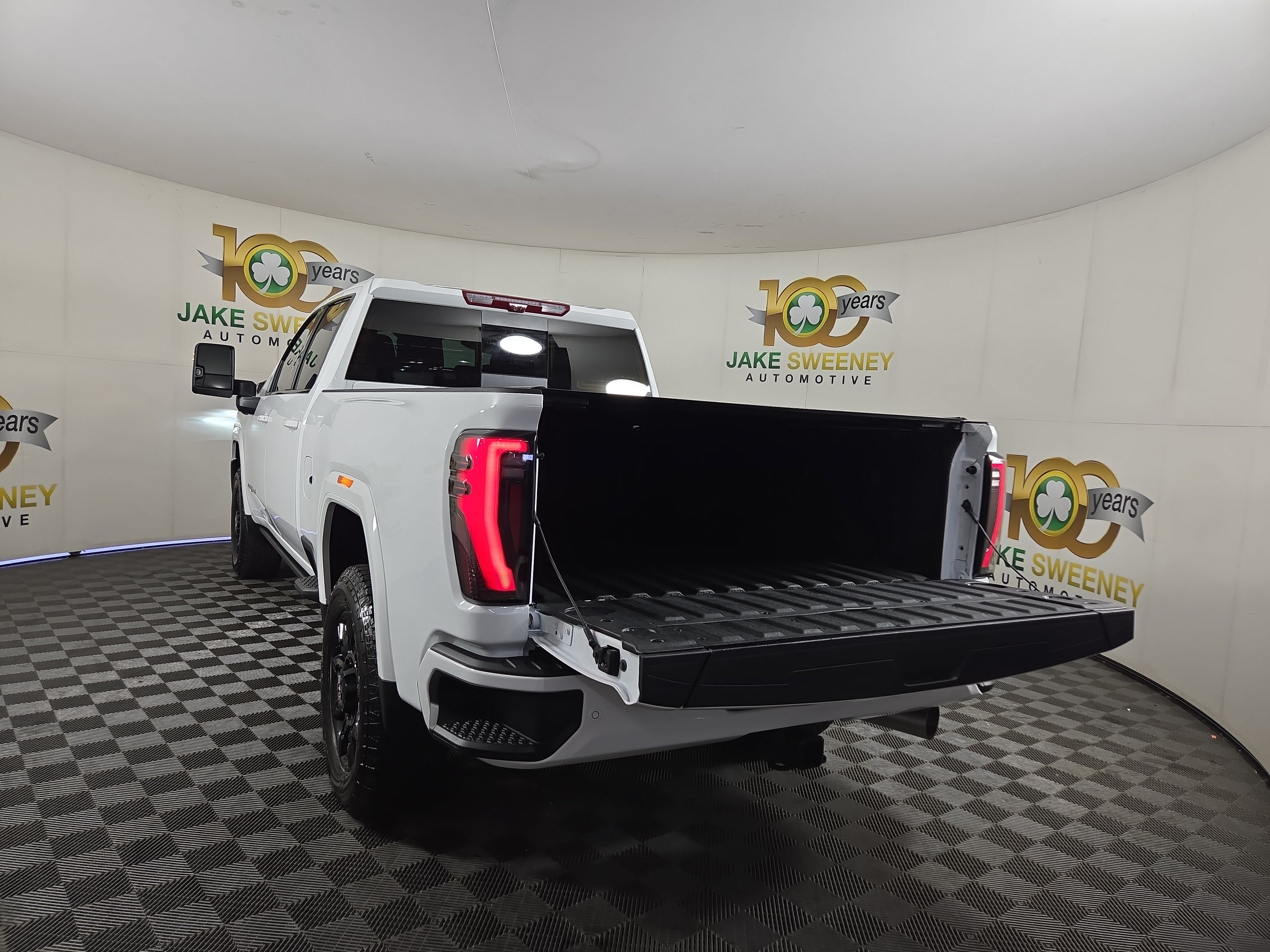 Used 2026 GMC Sierra 2500 AT4 w/ AT4 Premium Plus Package AWD/4WD image 32