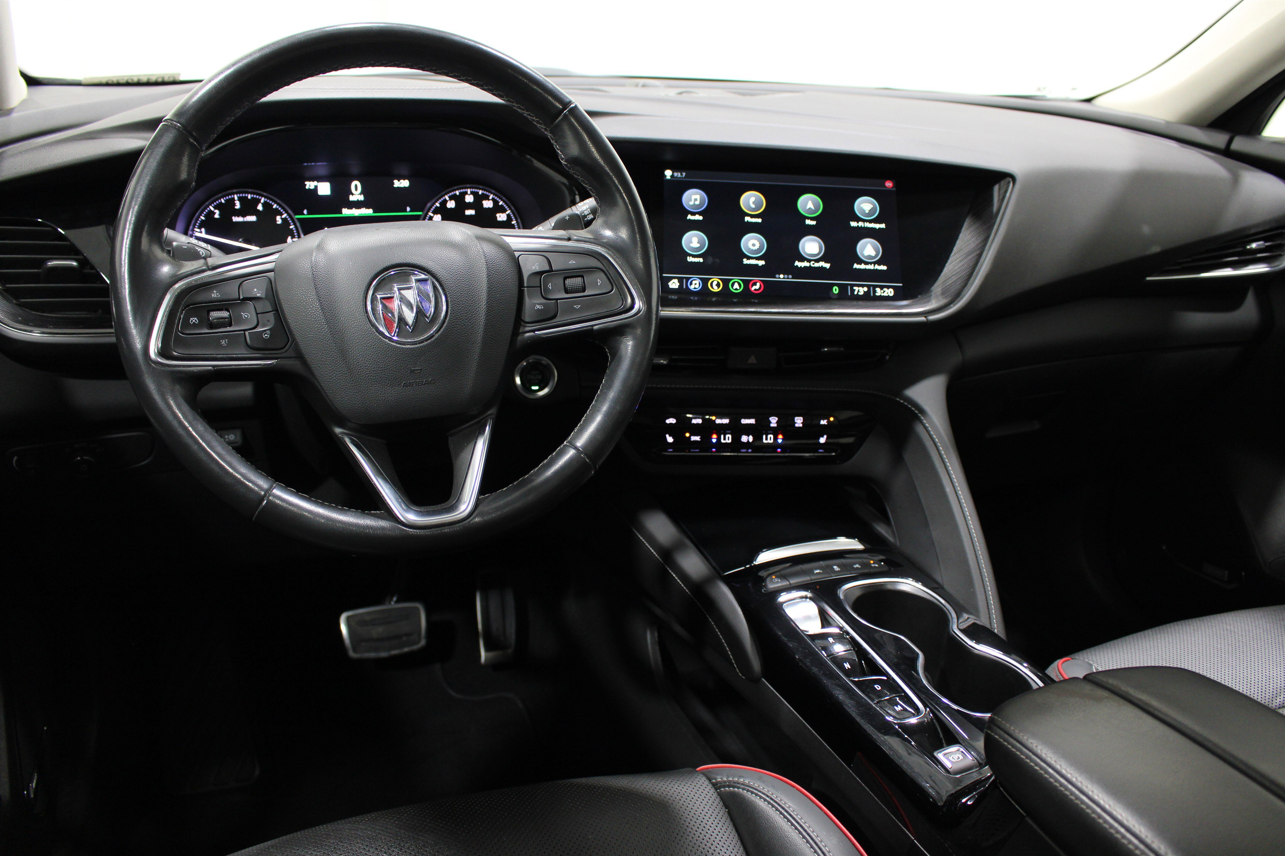 Used 2022 Buick Envision Essence w/ Technology Package II image 2