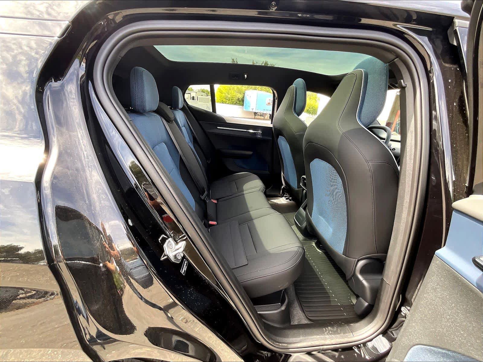 New 2026 Volvo EX30 Ultra w/ Protection Package AWD/4WD image 27