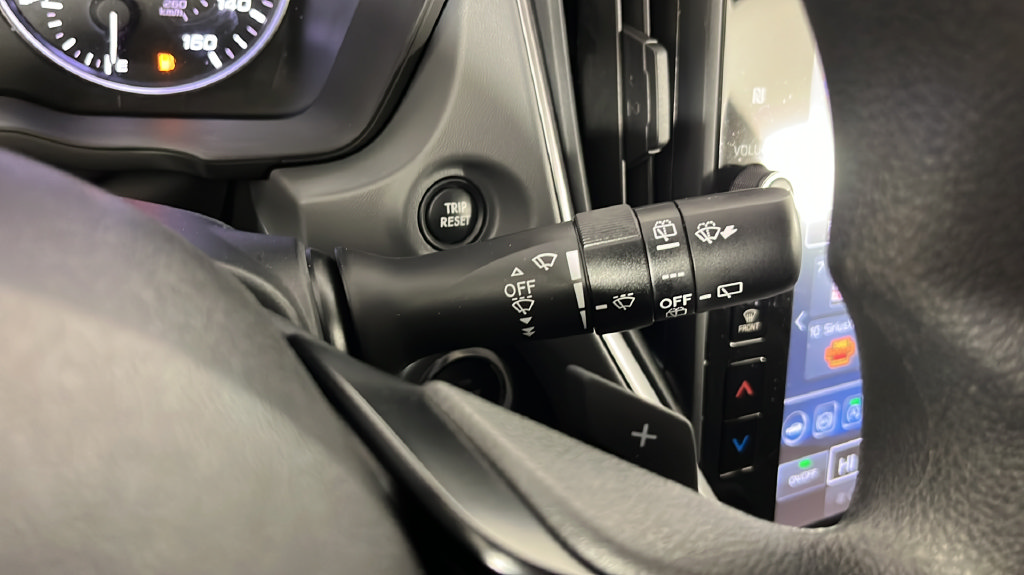 Used 2025 Subaru Crosstrek 2.5i Premium AWD/4WD image 29