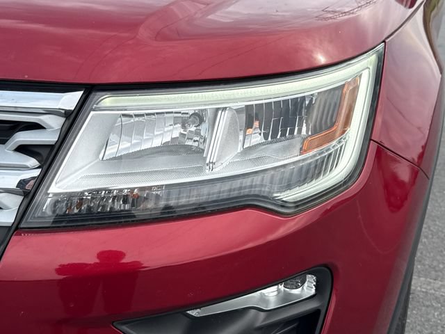 Used 2019 Ford Explorer XLT w/ Equipment Group 202A AWD/4WD image 12