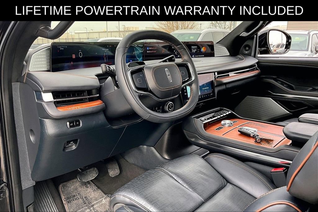 Used 2025 Lincoln Navigator L Black Label image 17