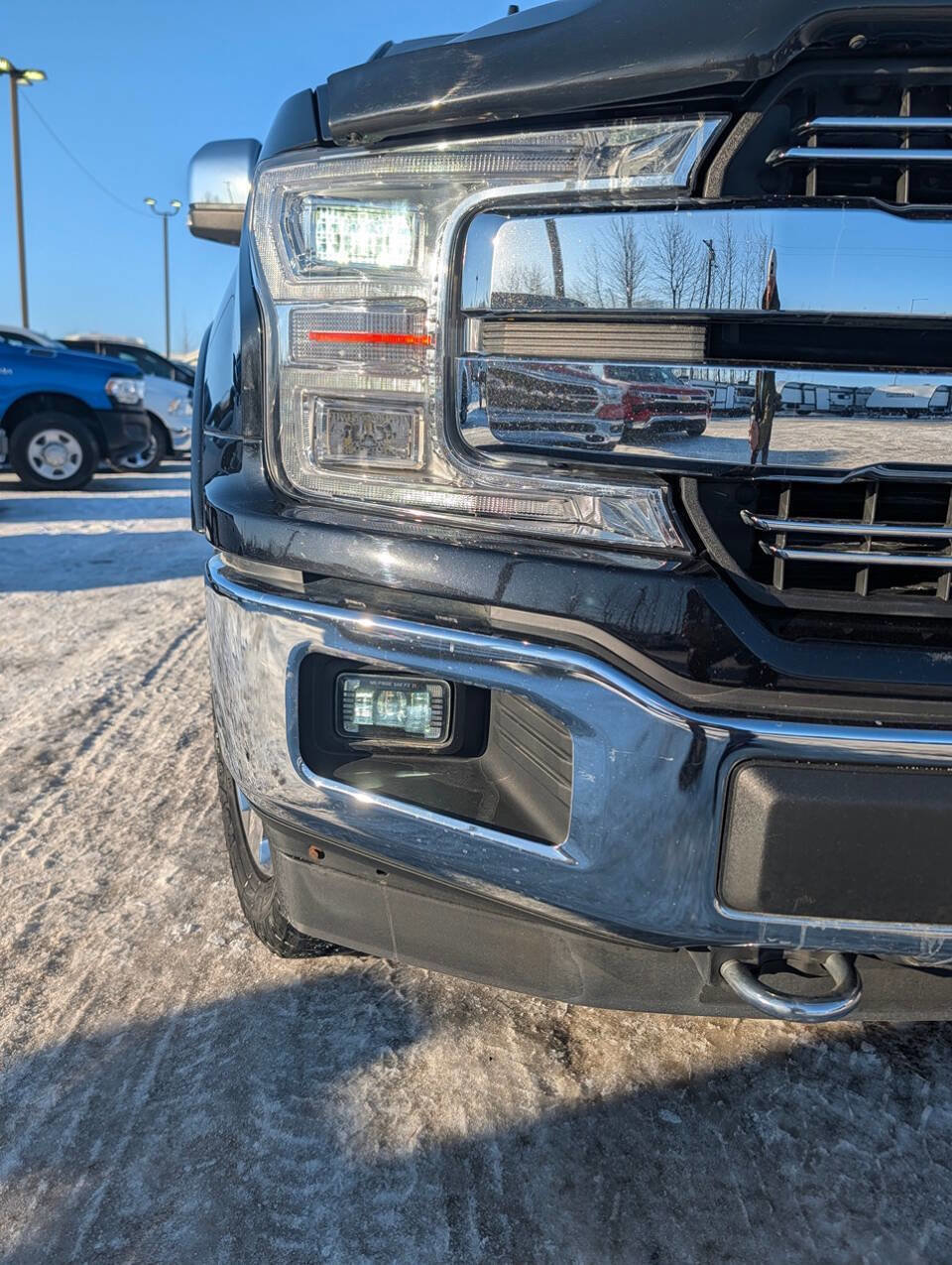 Used 2018 Ford F150 Lariat w/ Equipment Group 502A Luxury image 3