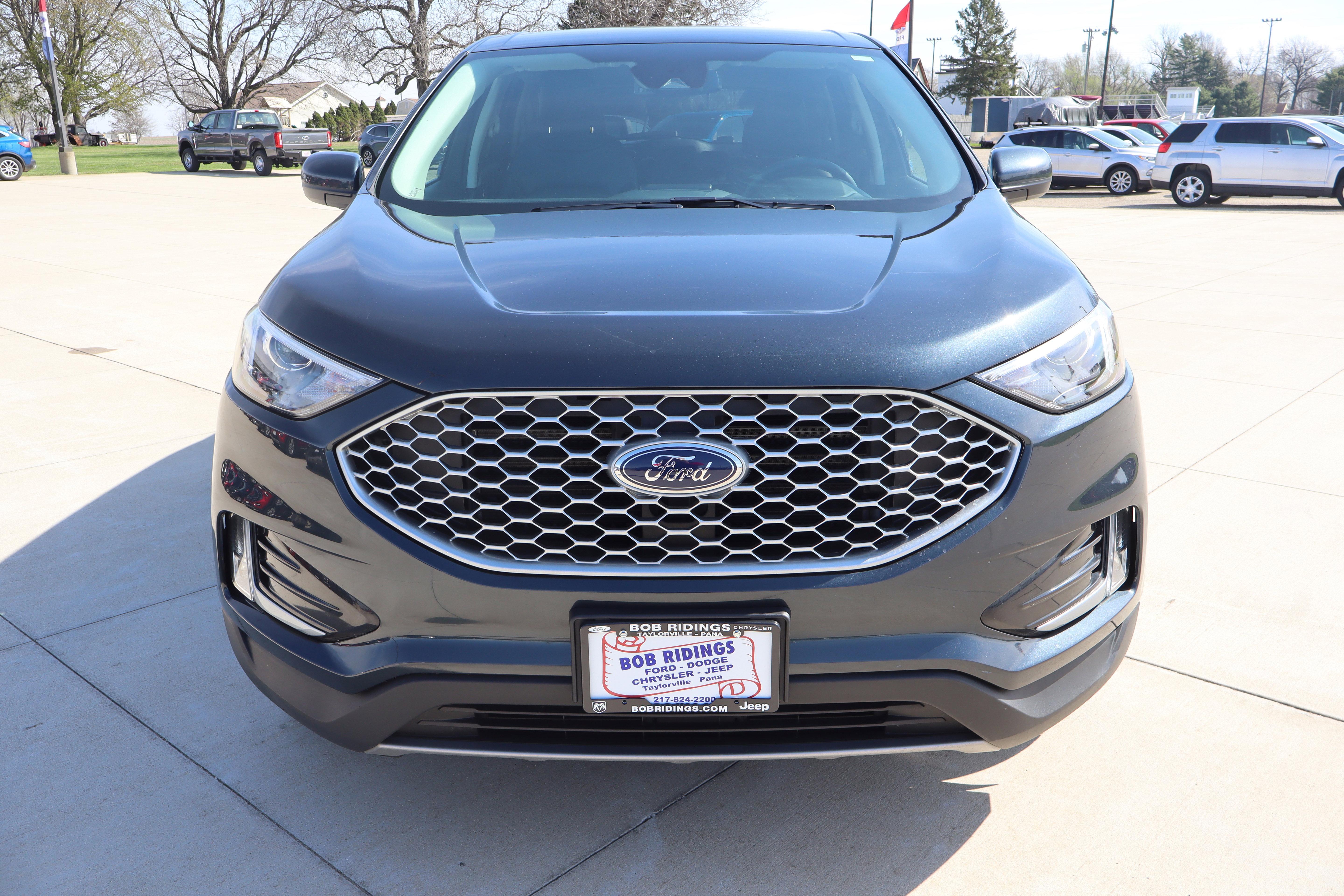 Used 2024 Ford Edge SEL w/ Convenience Package AWD/4WD image 3
