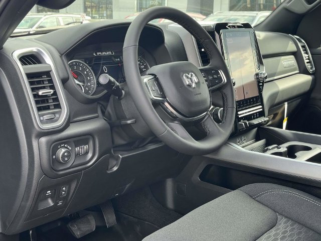New 2027 RAM 1500 4x4 Crew Cab image 9
