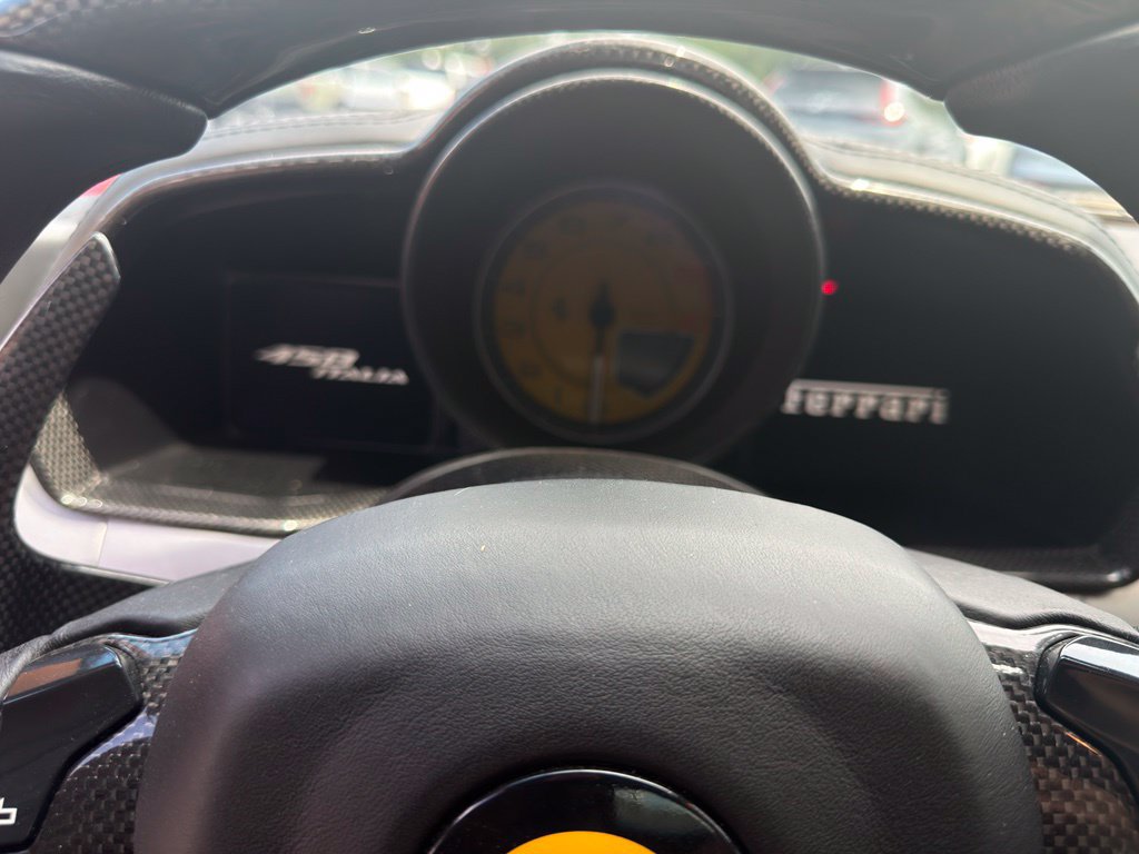 Used 2011 Ferrari 458 Italia Coupe RWD image 21