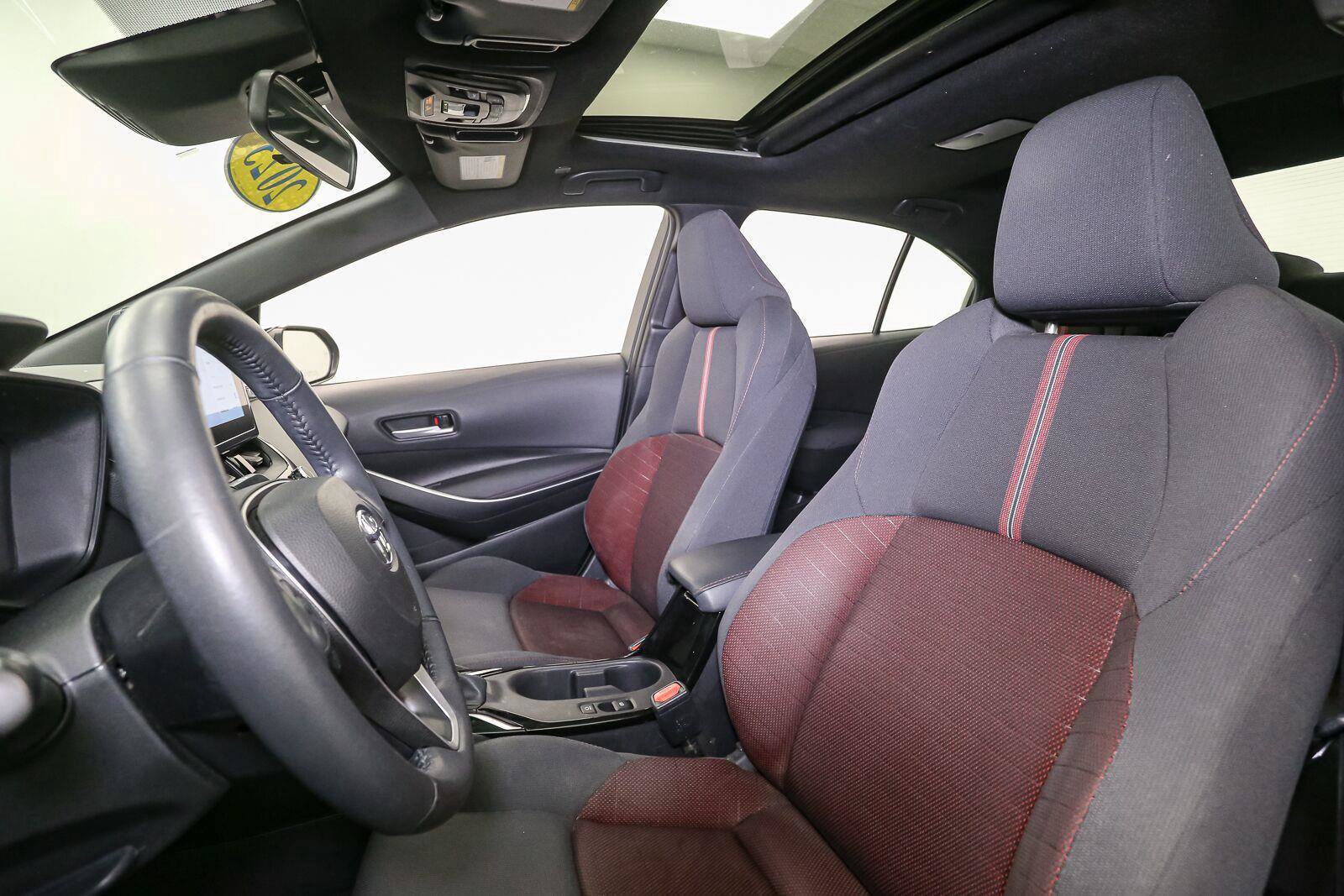 Used 2023 Toyota Corolla SE w/ SE Premium Package FWD image 43