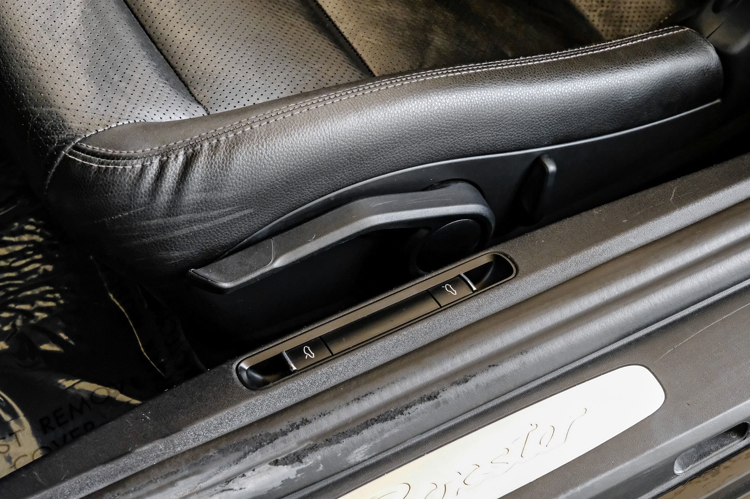 Used 2014 Porsche Boxster RWD image 26