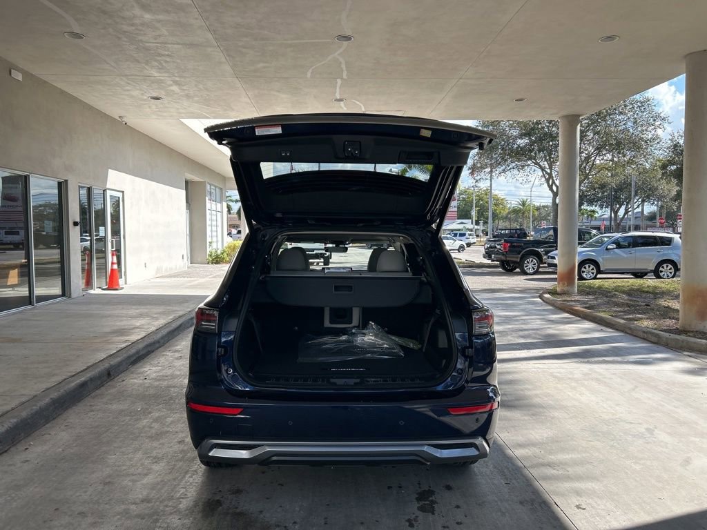 New 2026 Mitsubishi Outlander SE image 34