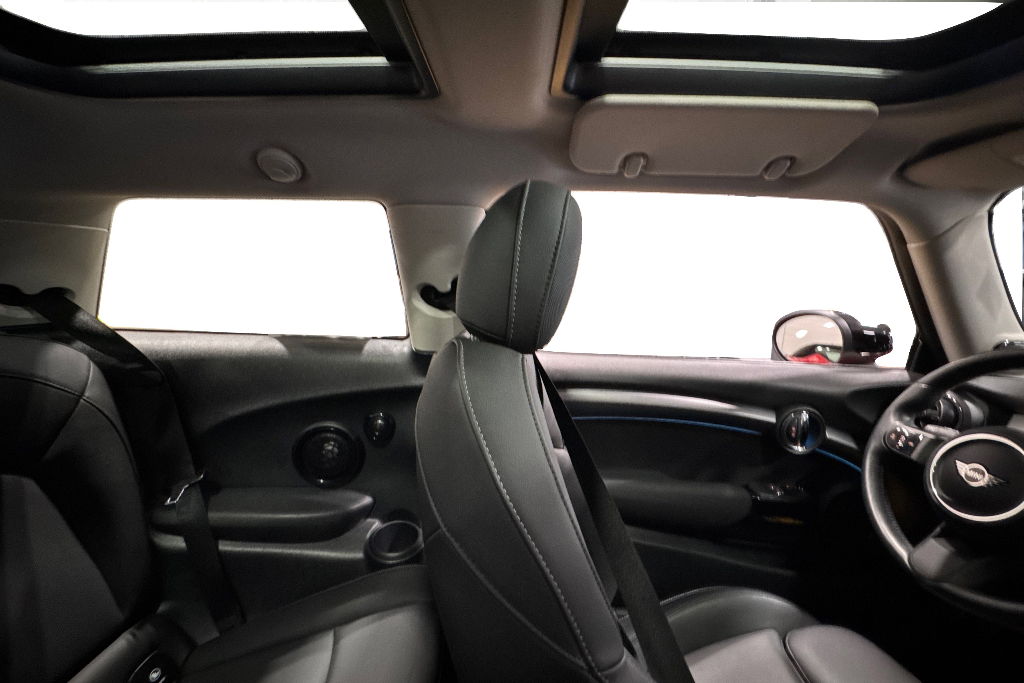 Used 2024 MINI Cooper SE image 42